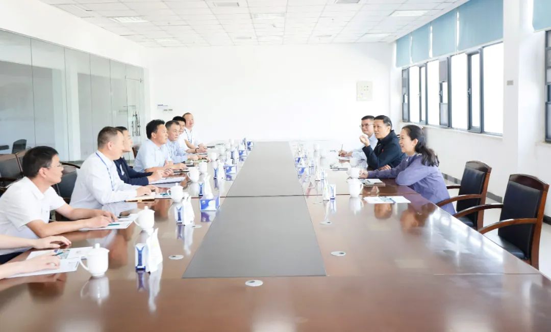 快樂過“雙節”，安全不放假｜河南農投集團黨委書記、董事長李曉寰一行蒞臨花花牛乳業集團開展“雙節”安全生產大檢查活動并慰問一線職工、